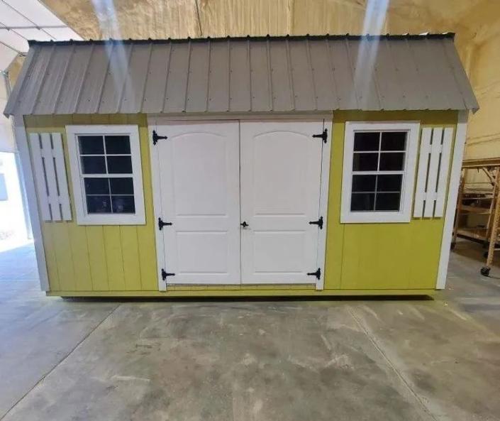 12'x16' Side Lofted Barn with 6' Double Fiberglass Door and 2 - 2'x3' Aluminum Windows with shutters.
Once the down payment of $200.00 is made we will deliver the building for free within 50 miles of the Jonesboro lot.
